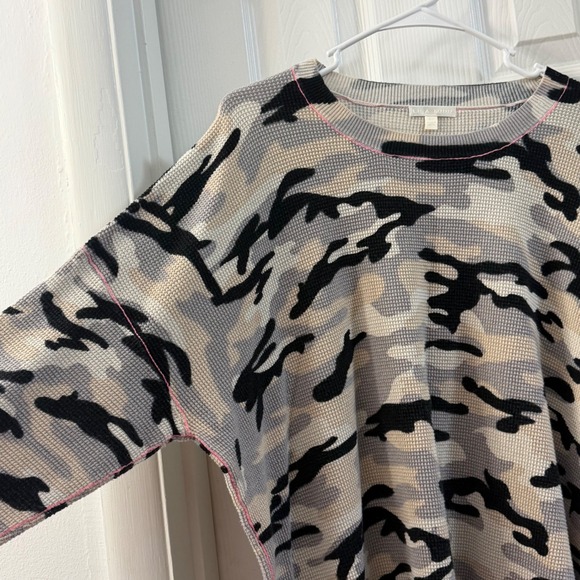LISA TODD Camouflage Waffle Knit Oversized Sweater Women's Plus Size 2X Cozy - Picture 5 of 6